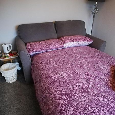 ホテル Little Cosy Cwtsh Pontyclun エクステリア 写真