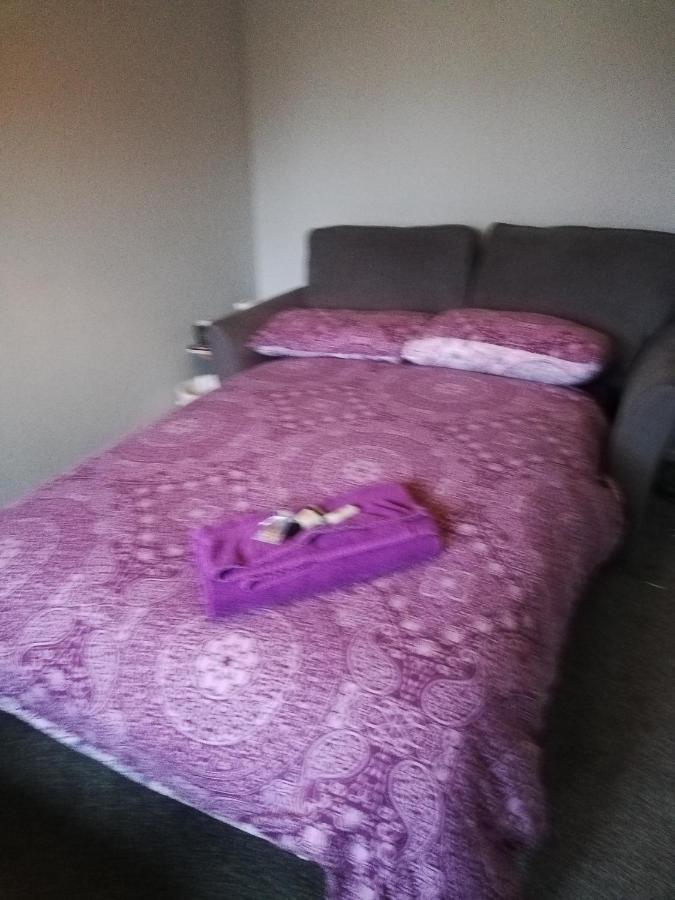 ホテル Little Cosy Cwtsh Pontyclun エクステリア 写真