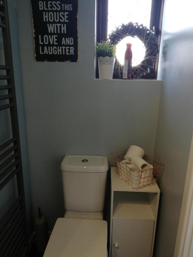 ホテル Little Cosy Cwtsh Pontyclun エクステリア 写真